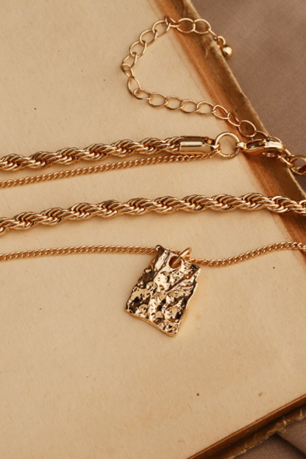 18K Gold Plated Double-Layered Twisted Pendant Necklace - AllIn Computer
