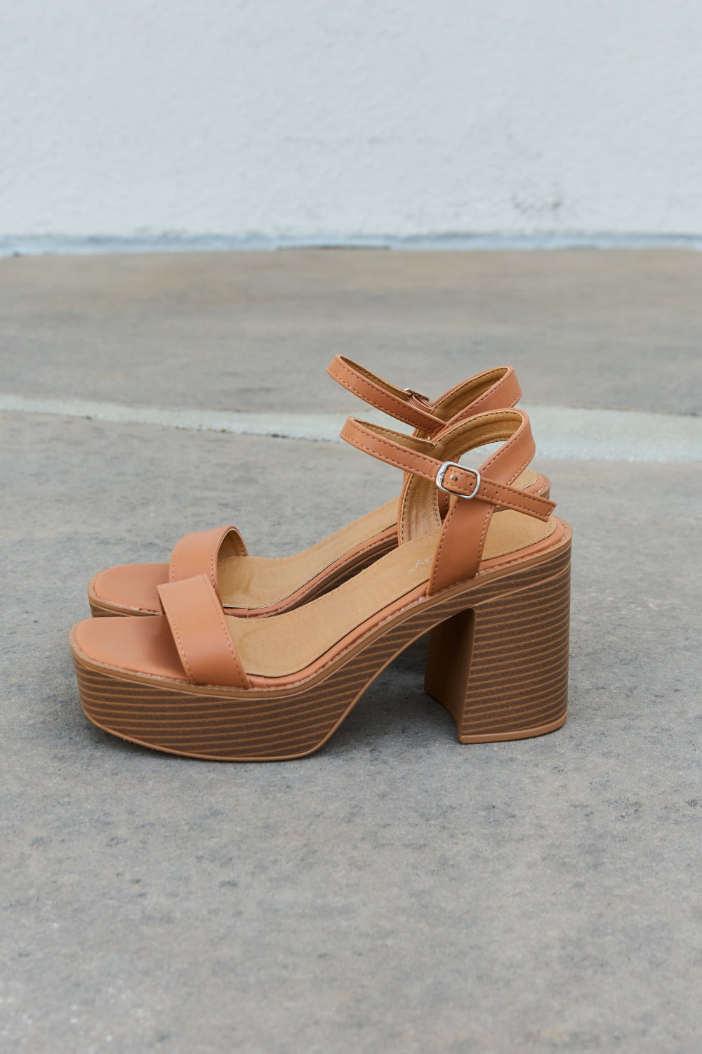 Weeboo Feel It Platform Heel Sandals - AllIn Computer