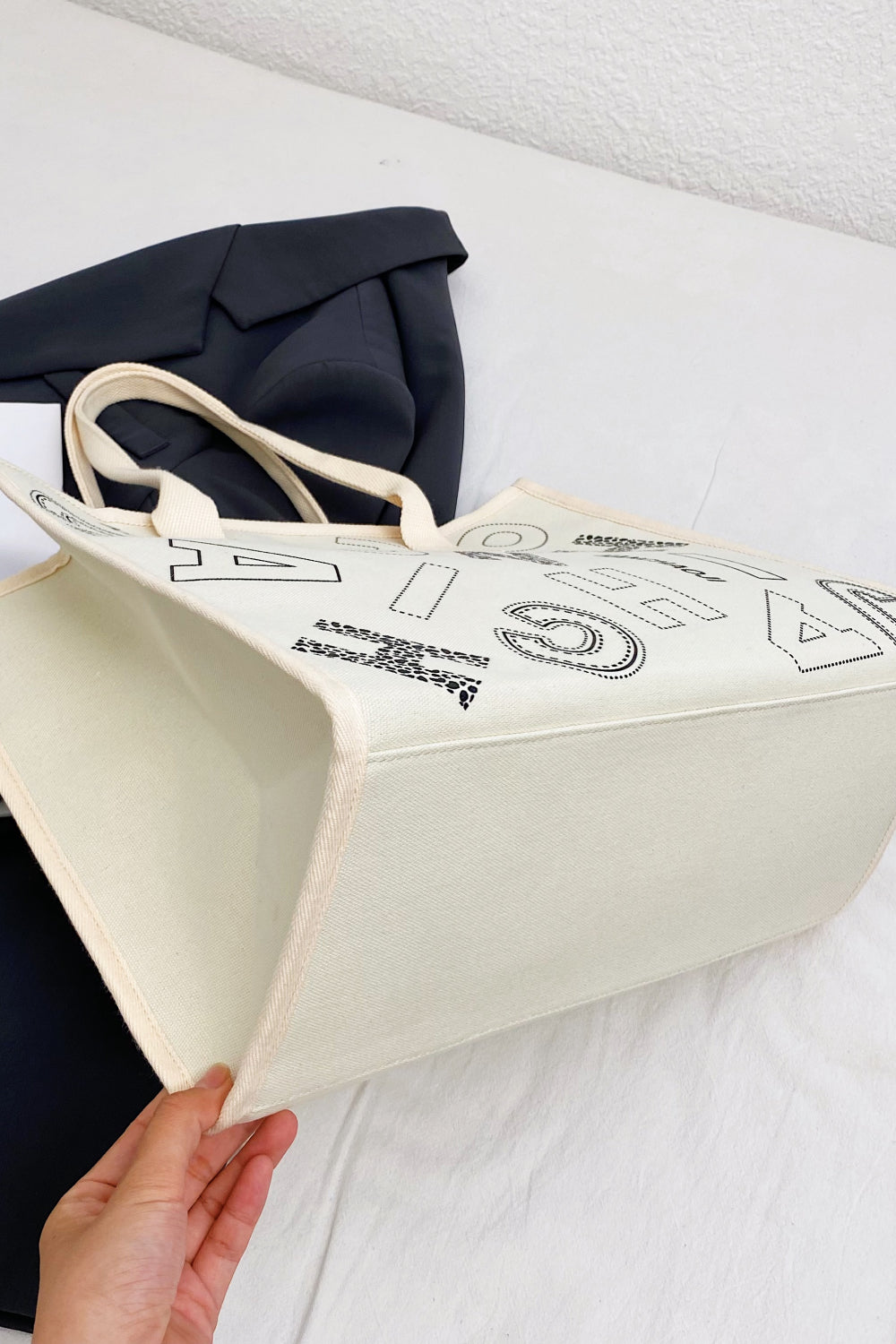 Letter Print Canvas Tote Bag - AllIn Computer