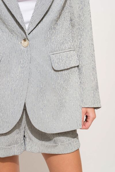 And The Why Pin Stripe Plisse Blazer - AllIn Computer