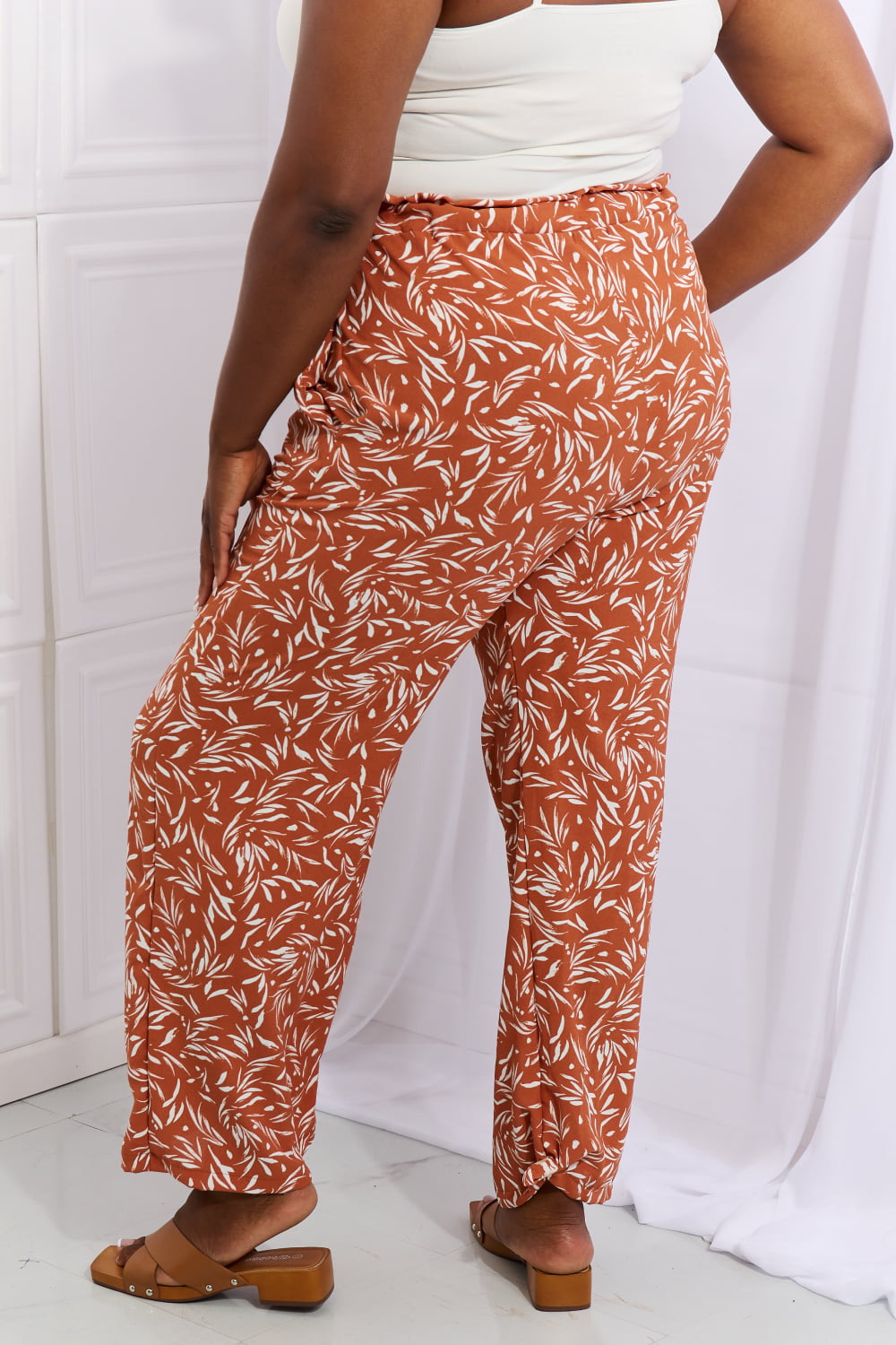 Heimish Right Angle Full Size Geometric Printed Pants in Red Orange - AllIn Computer