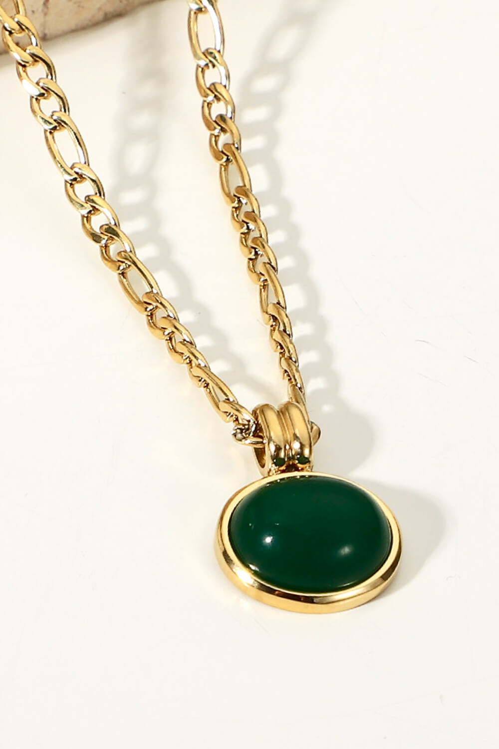 Inlaid Stone Round Pendant Chain Necklace - AllIn Computer