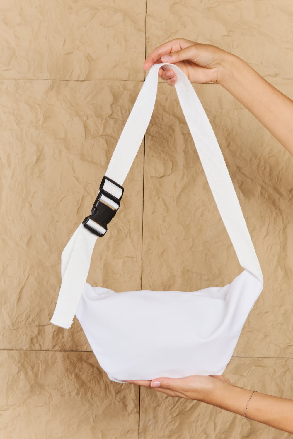 Fame Travel Buddy Clear Zipper Pocket Fanny Pack Bag - AllIn Computer