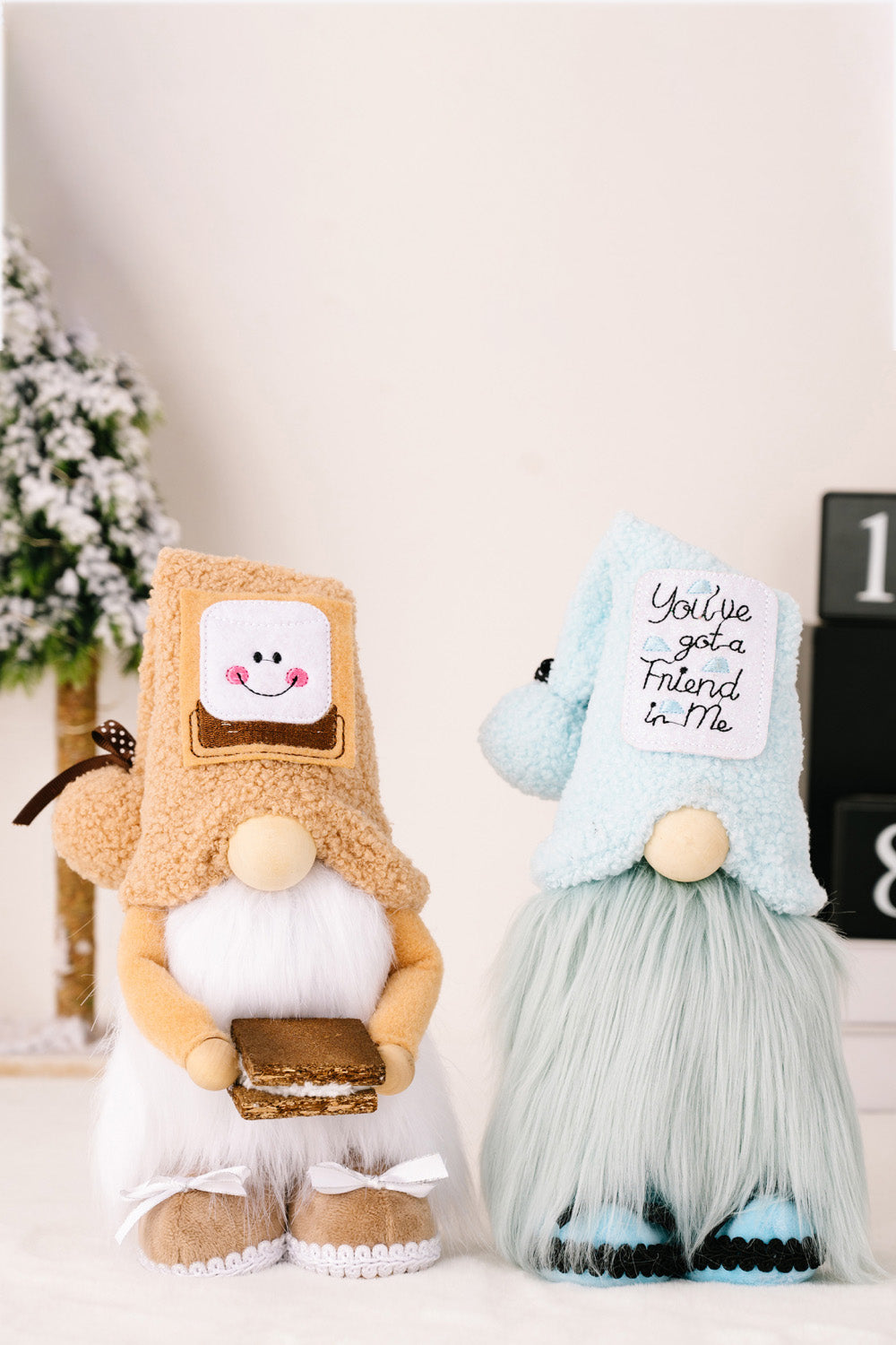 Mother's Day Pom-Pom Trim Faceless Gnome - AllIn Computer