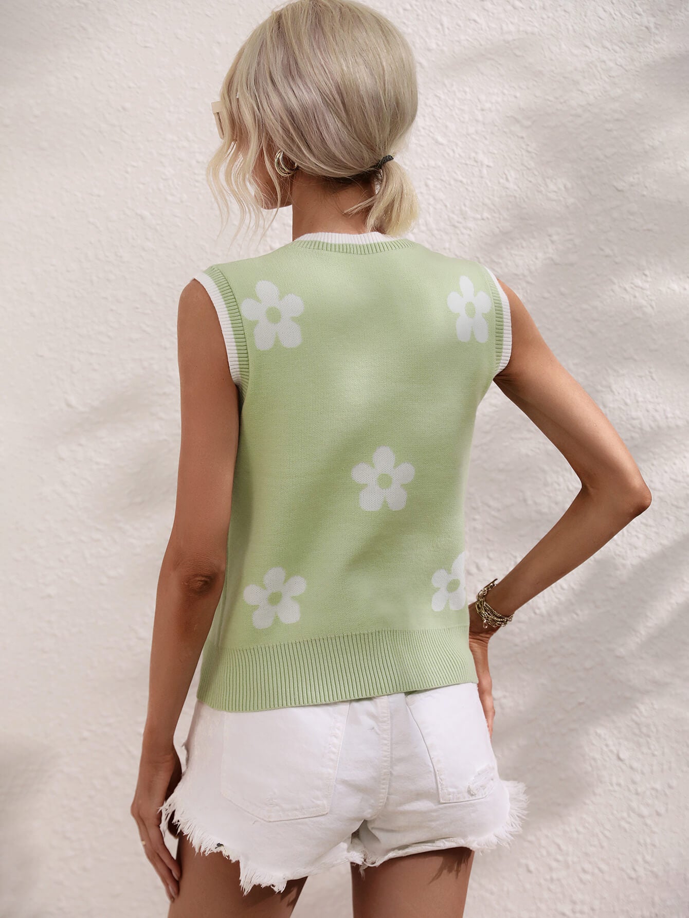 Floral Contrast Ribbed Trim Sweater Vest - AllIn Computer
