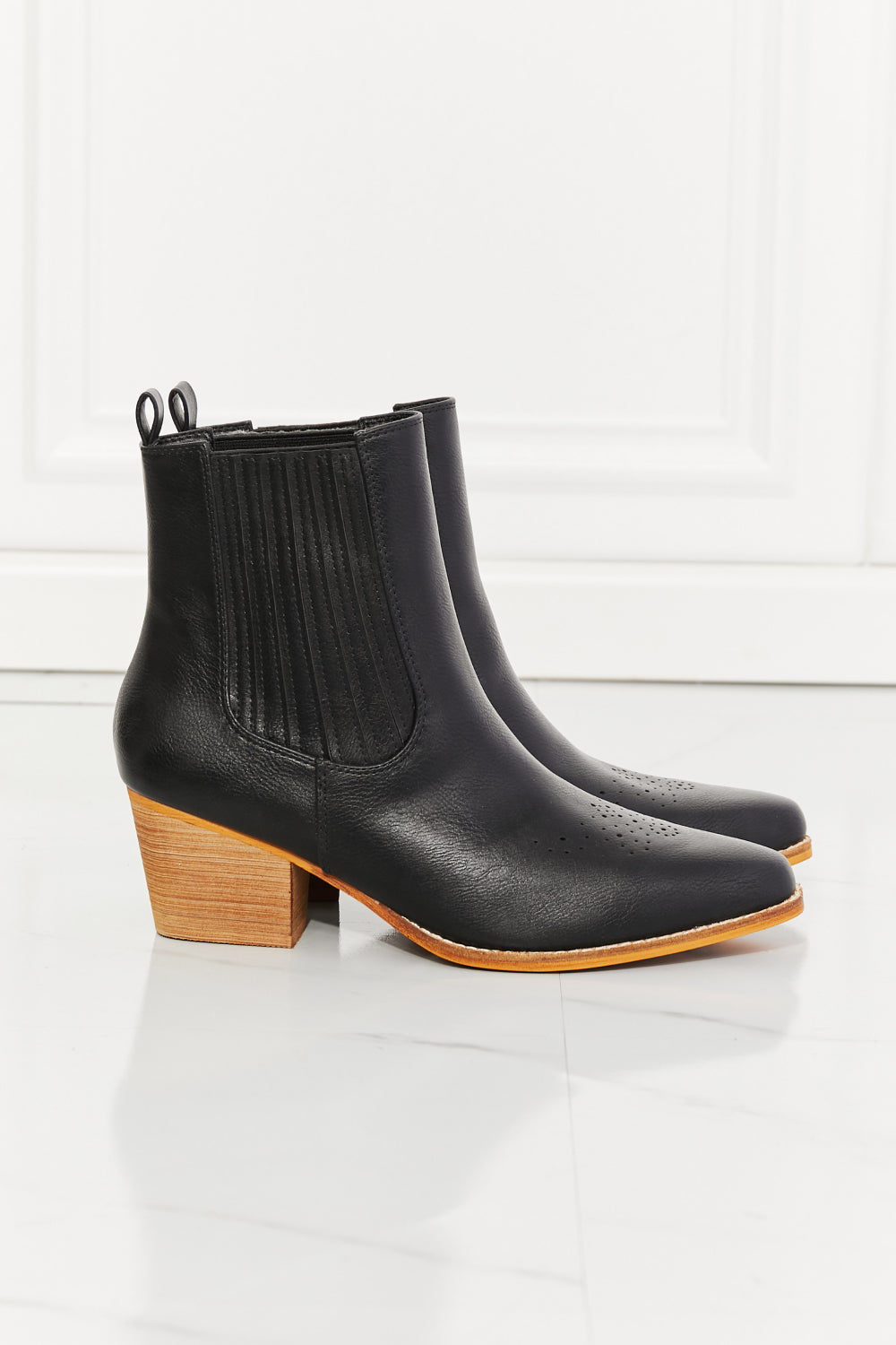 MMShoes Love the Journey Stacked Heel Chelsea Boots in Black - AllIn Computer
