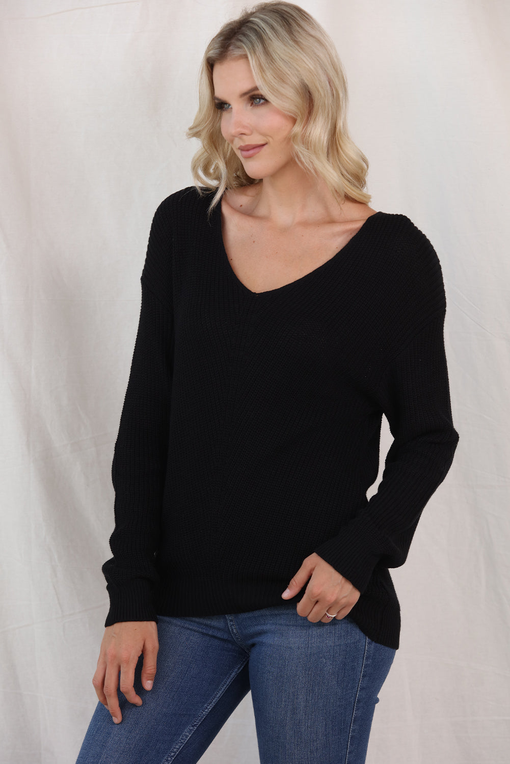 V-Neck Long Sleeve Knit Top - AllIn Computer