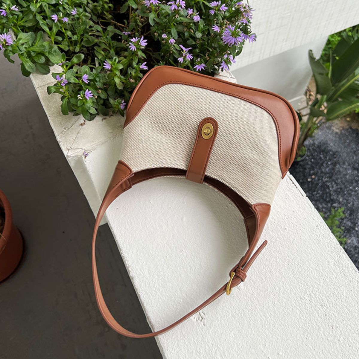 Baeful Contrast Canvas Shoulder Bag - AllIn Computer