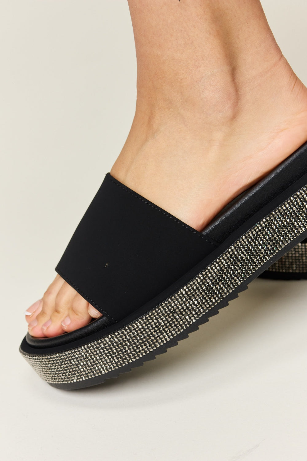Forever Link Open Toe Rhinestone Platform Sandals - AllIn Computer