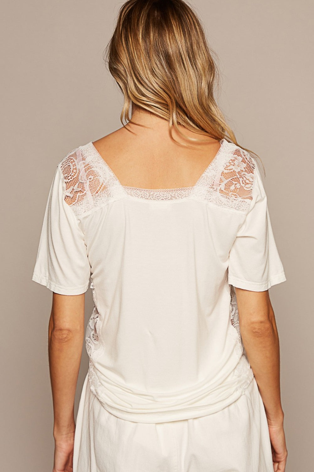POL V-Neck Short Sleeve Lace Trim Top - AllIn Computer