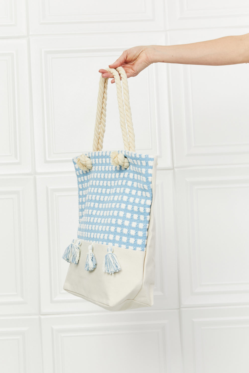 Justin Taylor Picnic Date Tassel Tote Bag - AllIn Computer