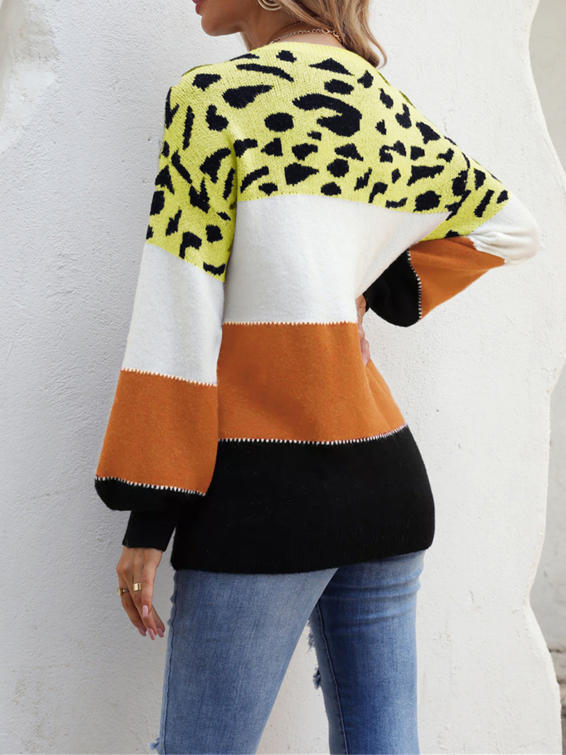 Color Block Round Neck Sweater - AllIn Computer