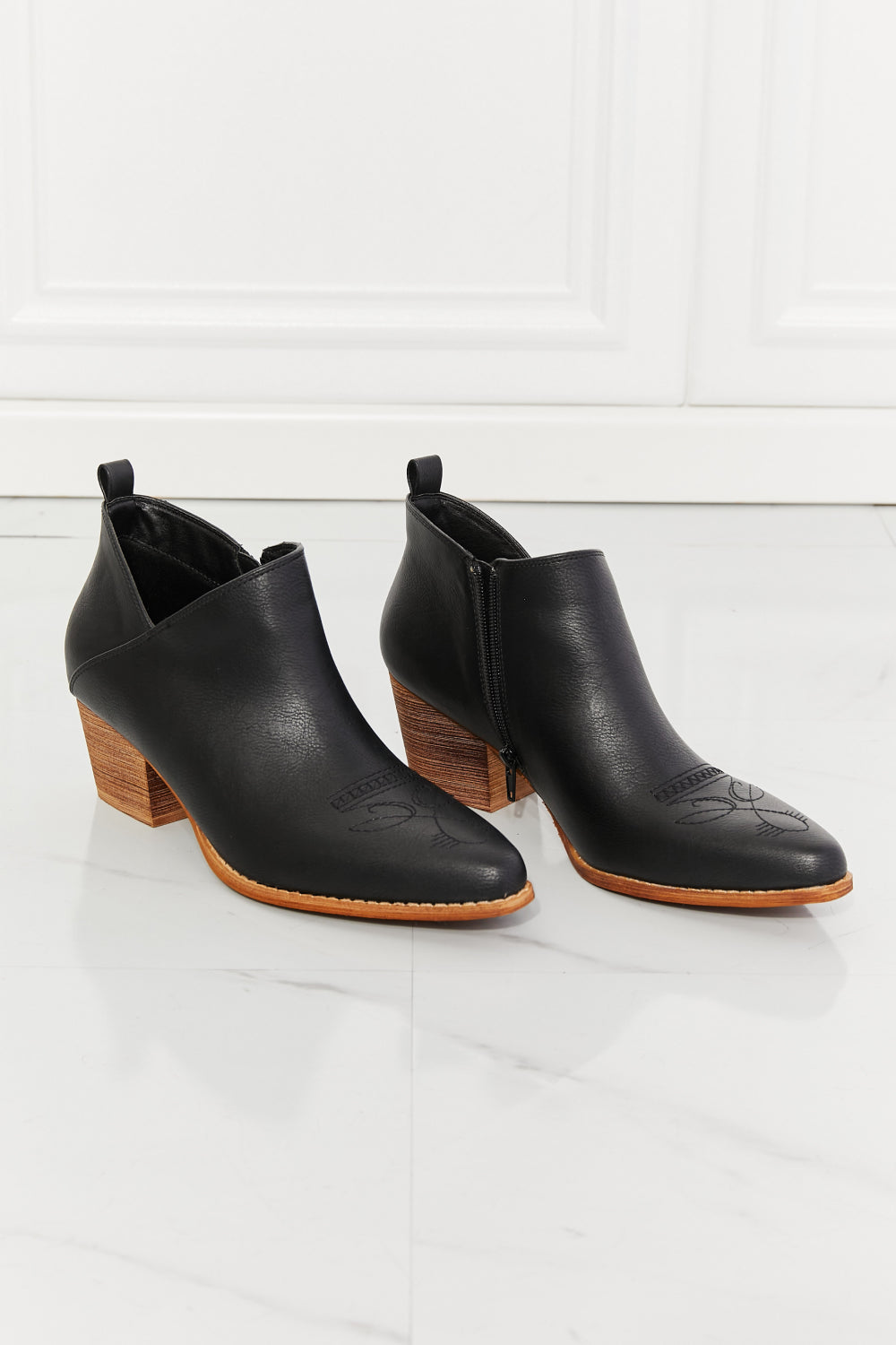 MMShoes Trust Yourself Embroidered Crossover Cowboy Booties in Black - AllIn Computer