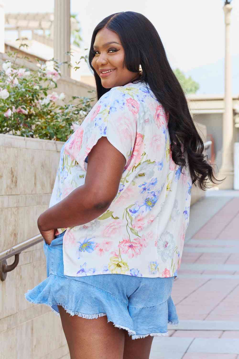 White Birch One And Only Full Size Short Sleeve Floral Print Top - AllIn Computer