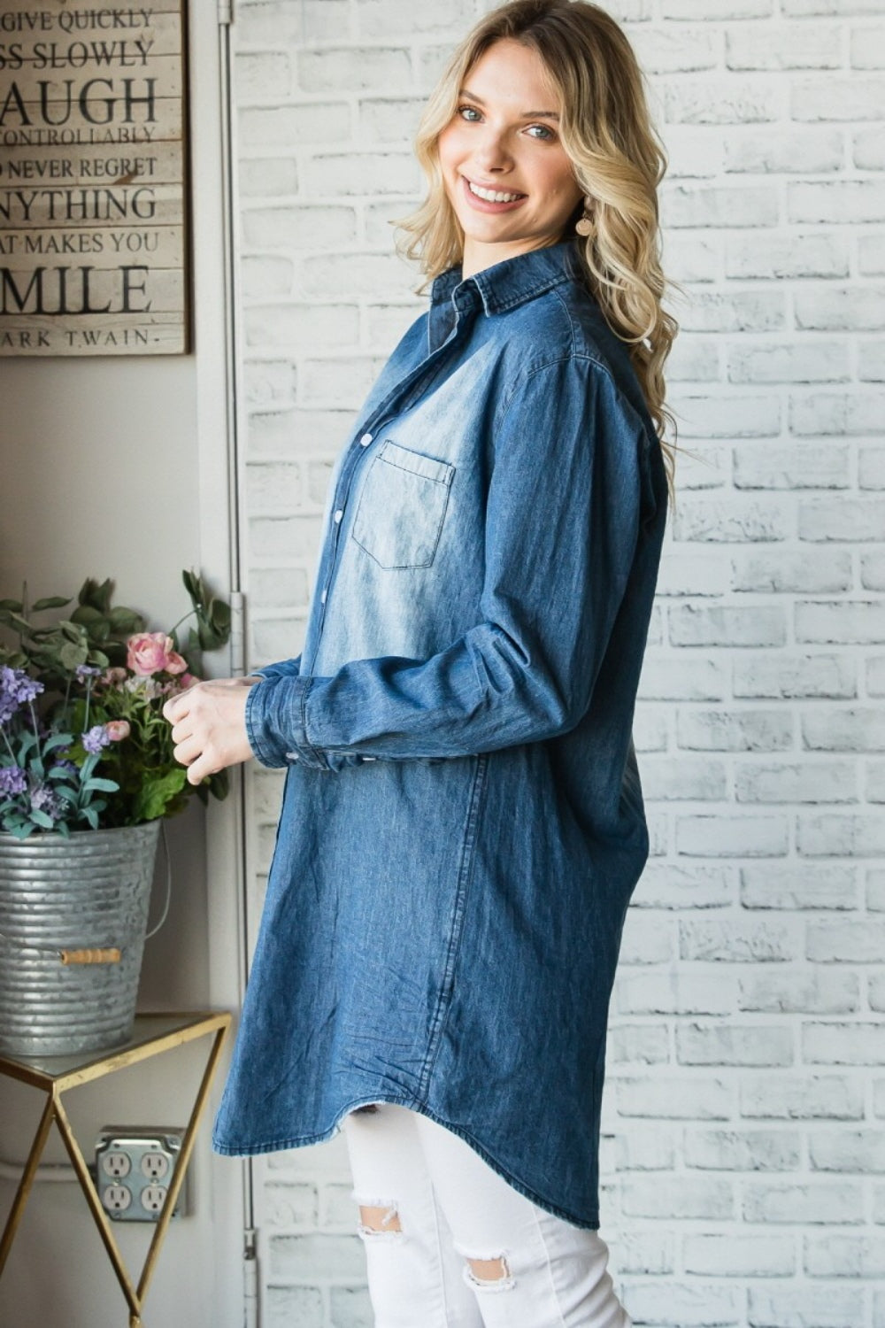 Veveret Pocketed Button Up Washed Denim Shirt - AllIn Computer