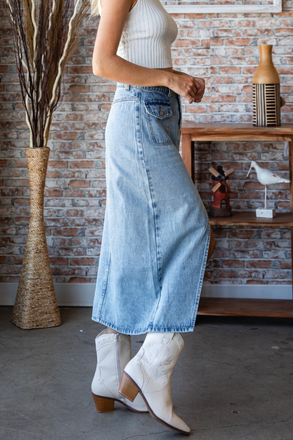 Veveret Slit Mid Rise Waist Denim Skirt - AllIn Computer