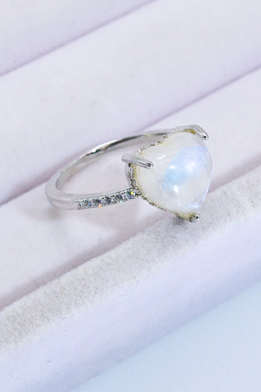 Heart-Shaped Natural Moonstone Ring - AllIn Computer