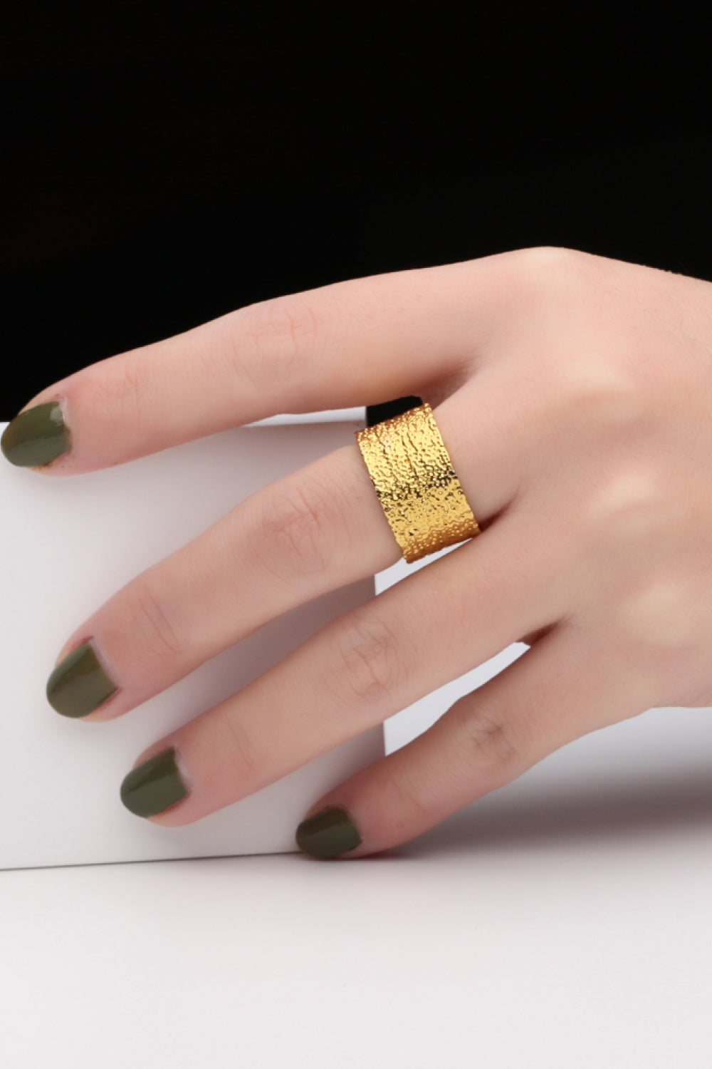Textured Thick Band Ring - AllIn Computer