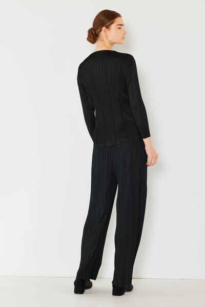 Marina West Swim Pleated Long Sleeve Boatneck Top - AllIn Computer