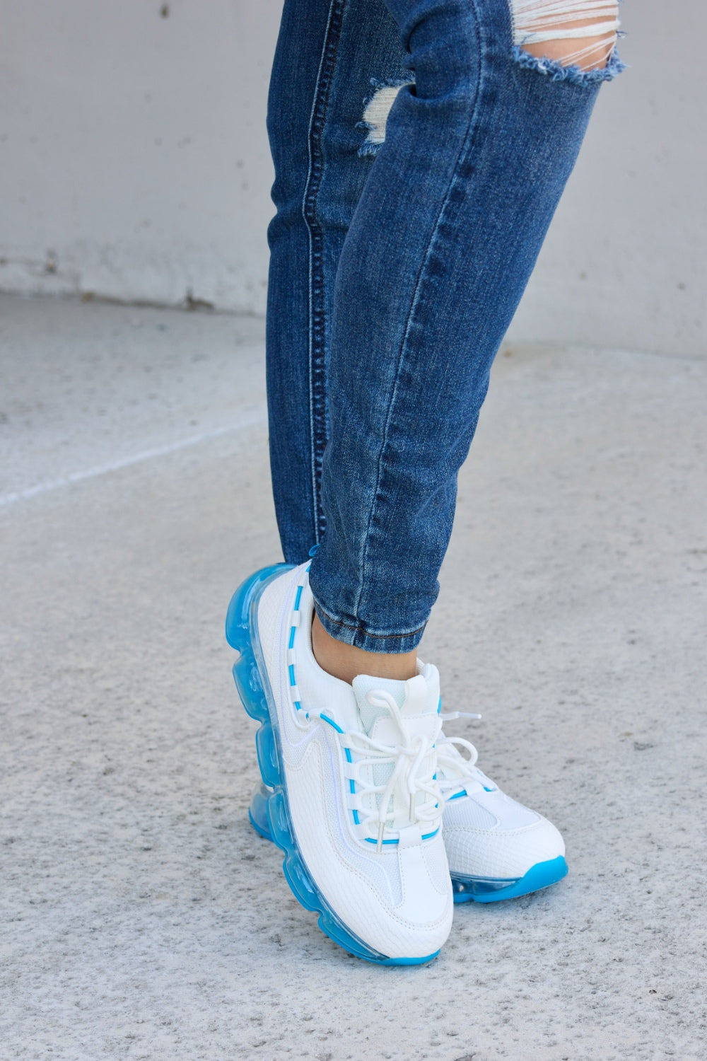 Forever Link  Lace-Up Air-Cushioned Athletic Shoes - AllIn Computer