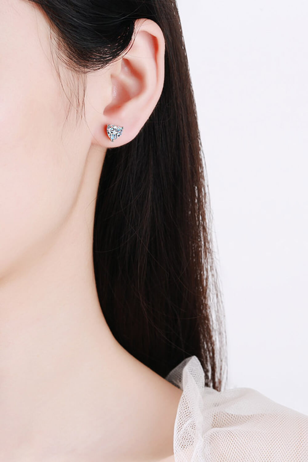2 Carat Moissanite Heart-Shaped Stud Earrings - AllIn Computer