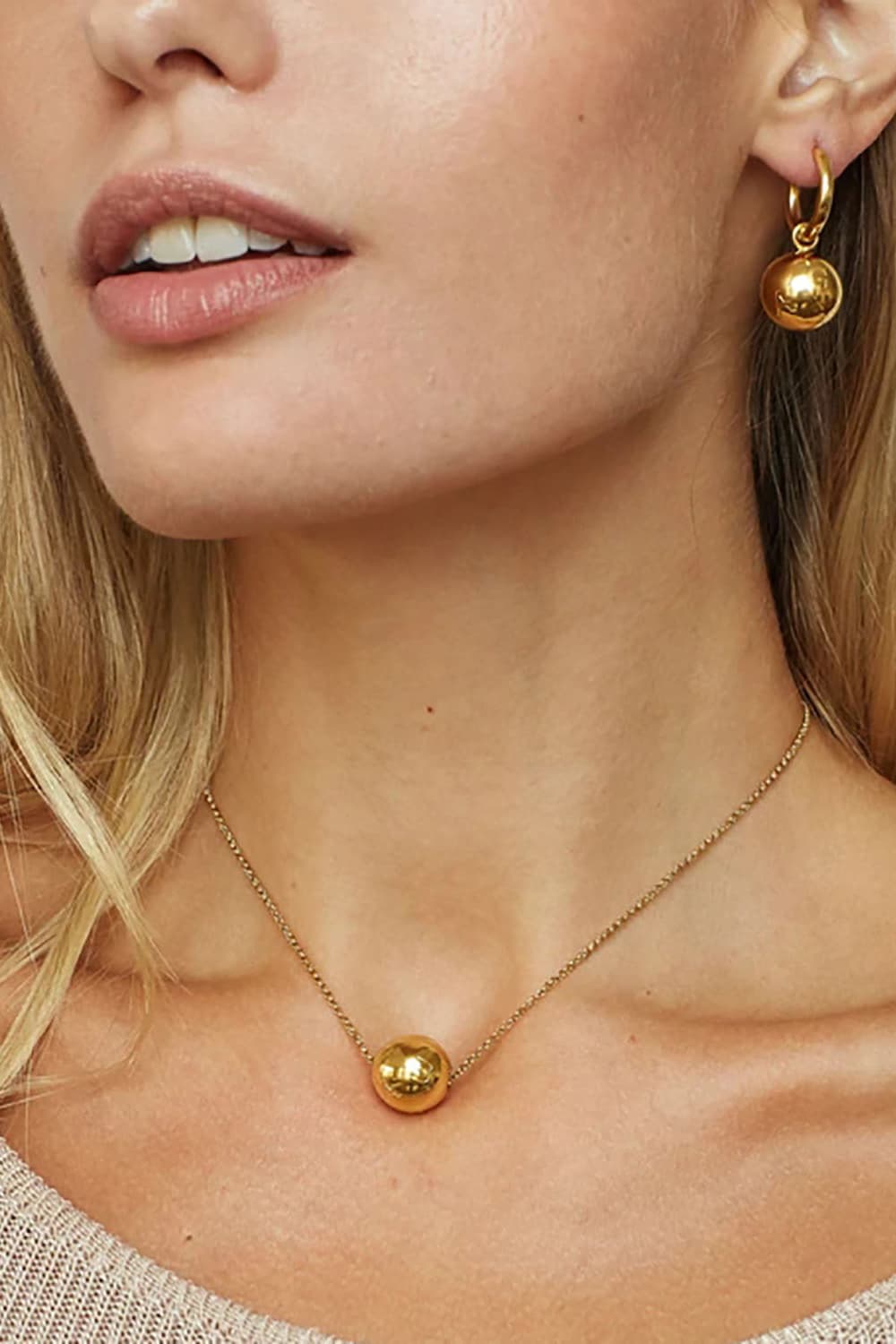 18K Gold-Plated Round Shape Pendant Necklace - AllIn Computer