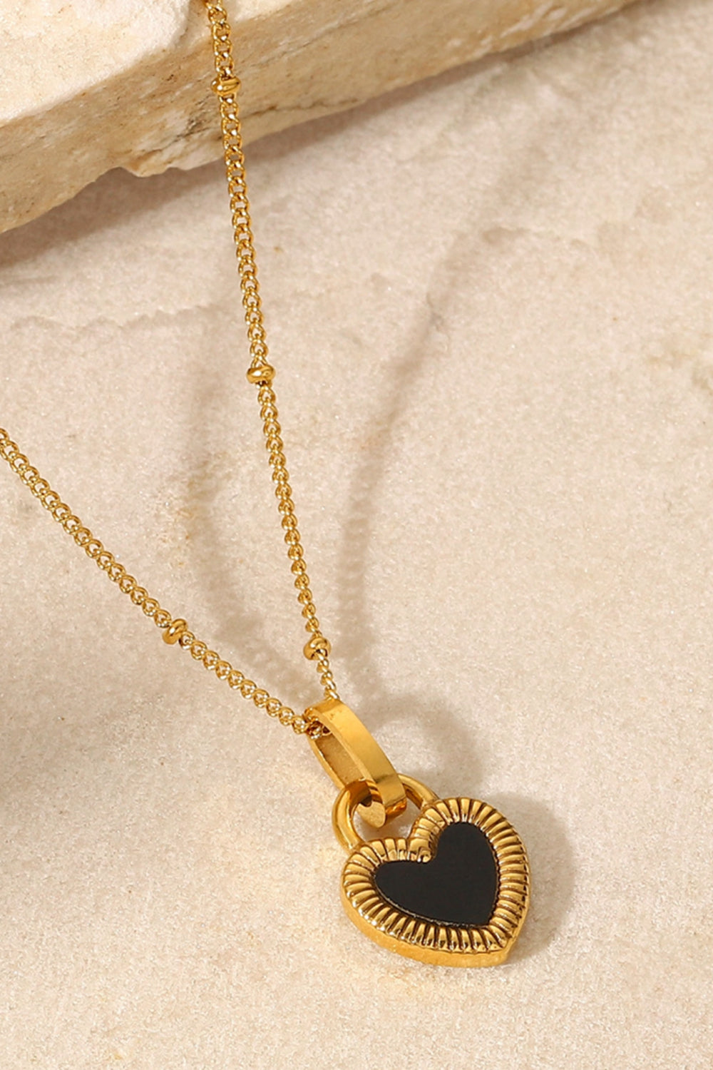 Contrast Heart Pendant Necklace - AllIn Computer