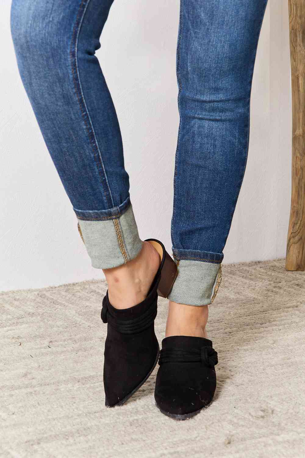 East Lion Corp Pointed-Toe Braided Trim Mules - AllIn Computer