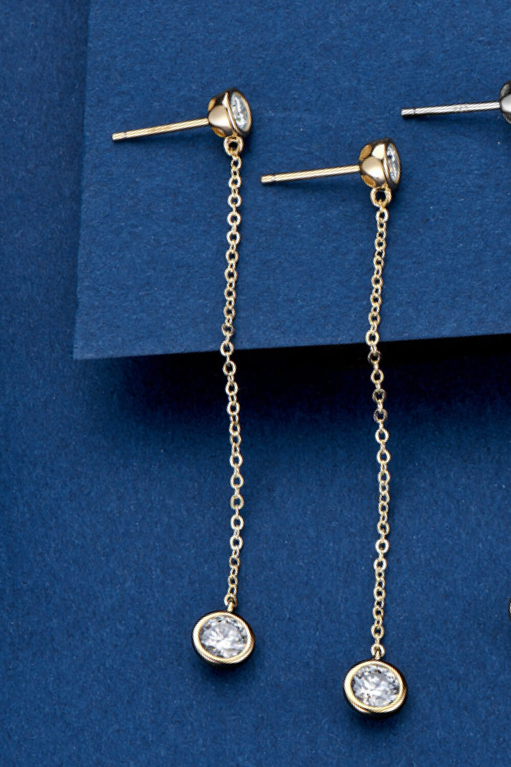 Adored Moissanite Chain Earrings - AllIn Computer