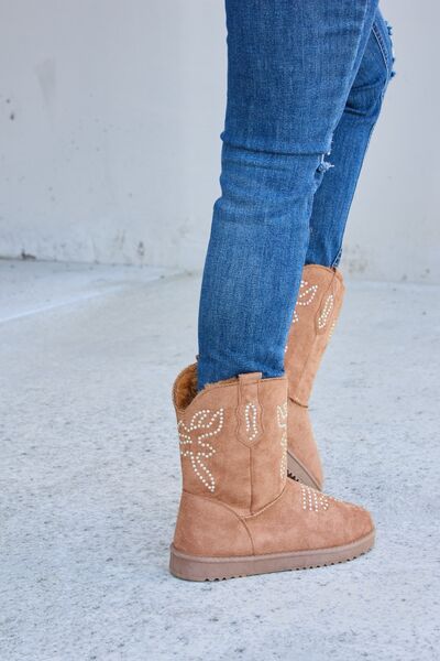 Forever Link Rhinestone Furry Flat Boots - AllIn Computer