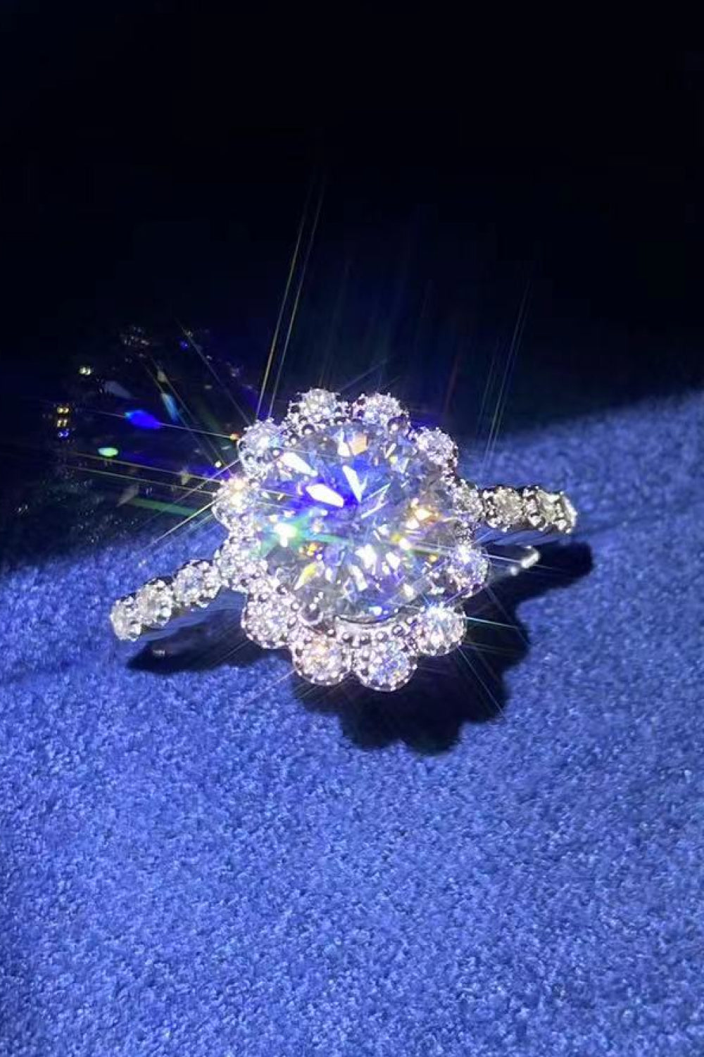 1.5 Carat Moissanite Floral-Shaped Cluster Ring - AllIn Computer