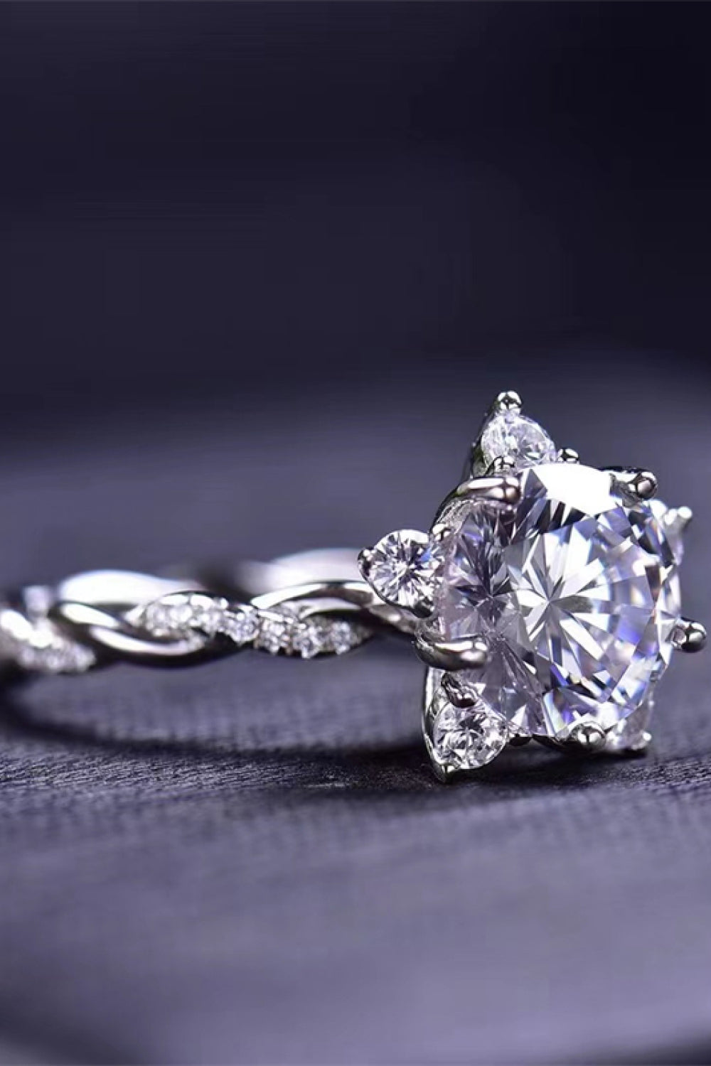 3 Carat Moissanite Twisted Ring - AllIn Computer