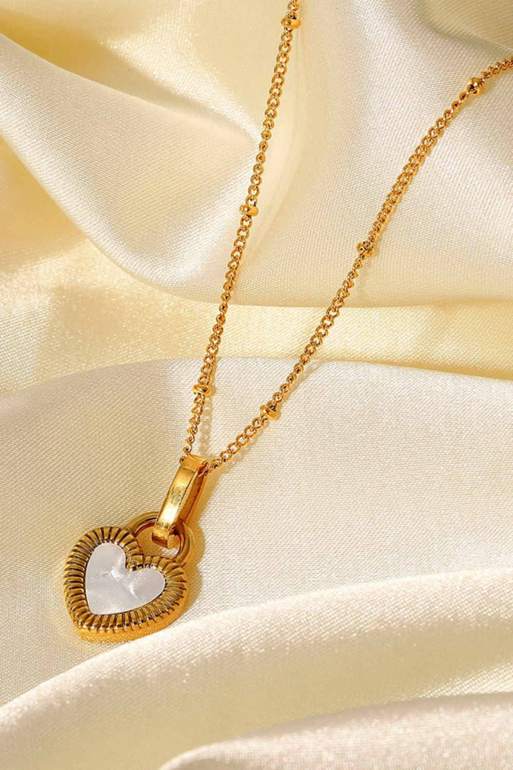 Contrast Heart Pendant Necklace - AllIn Computer
