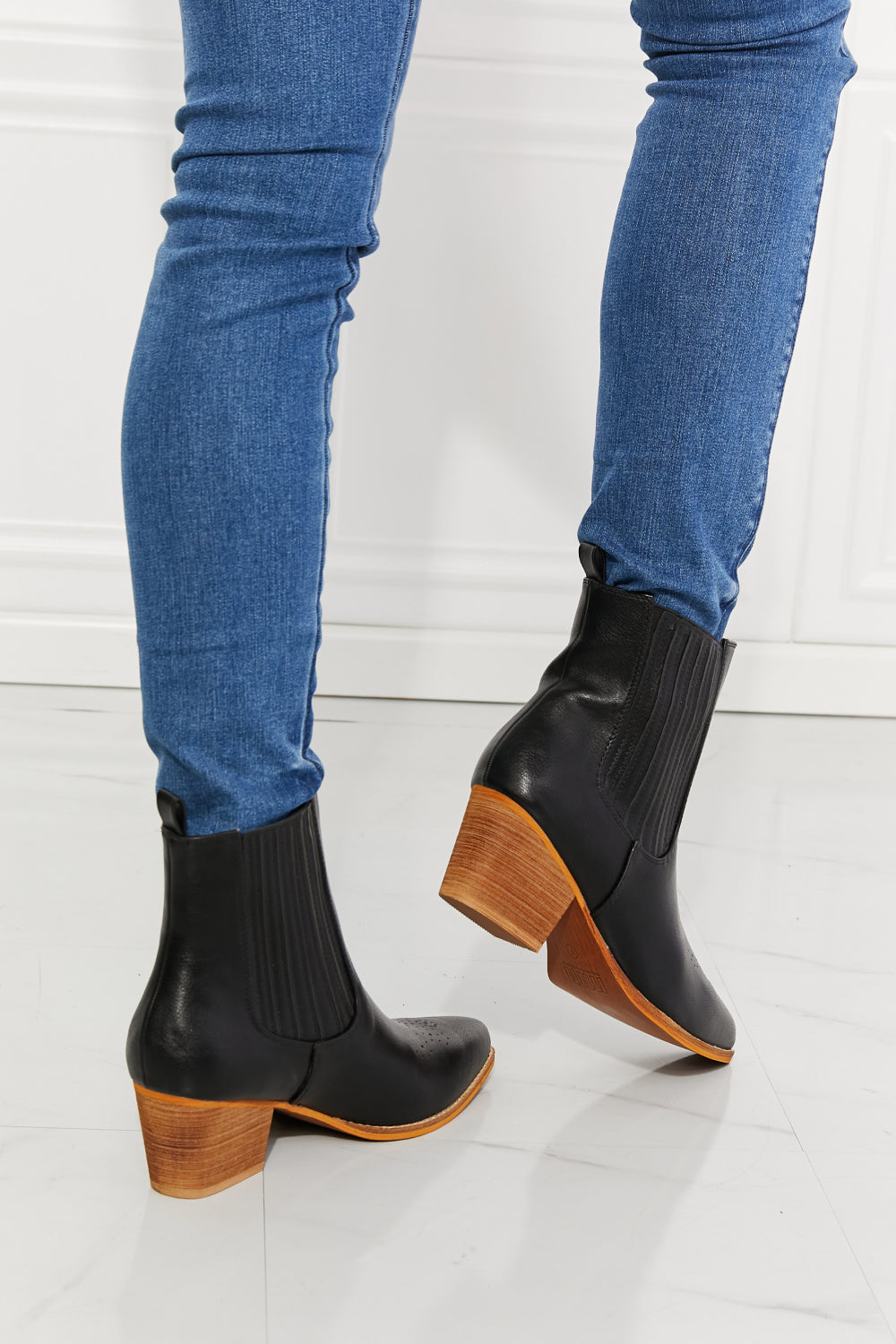MMShoes Love the Journey Stacked Heel Chelsea Boots in Black - AllIn Computer