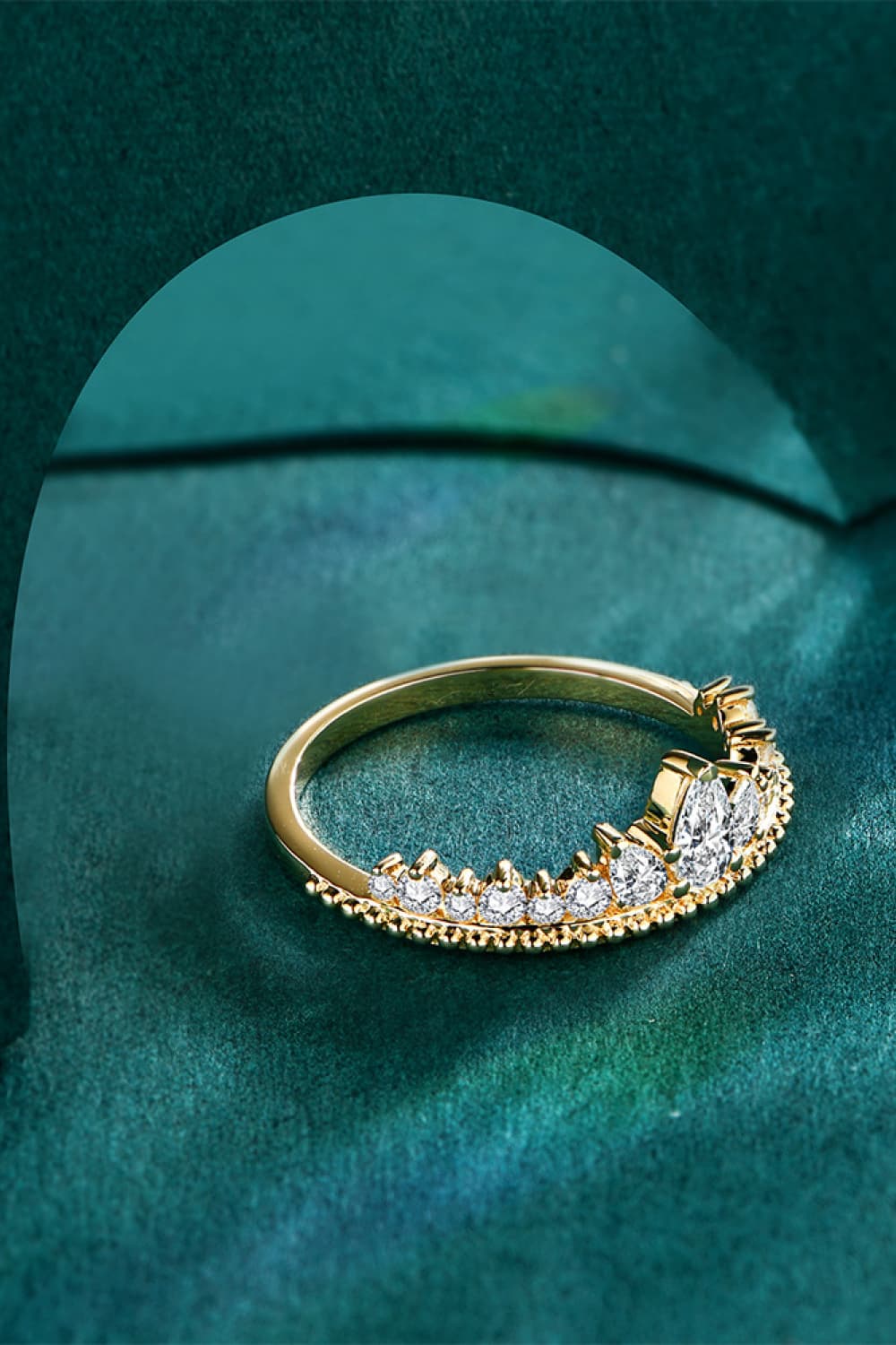 Crown Shape Moissanite Ring - AllIn Computer