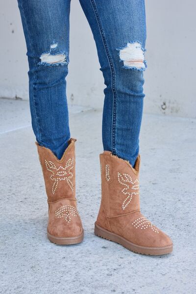 Forever Link Rhinestone Furry Flat Boots - AllIn Computer