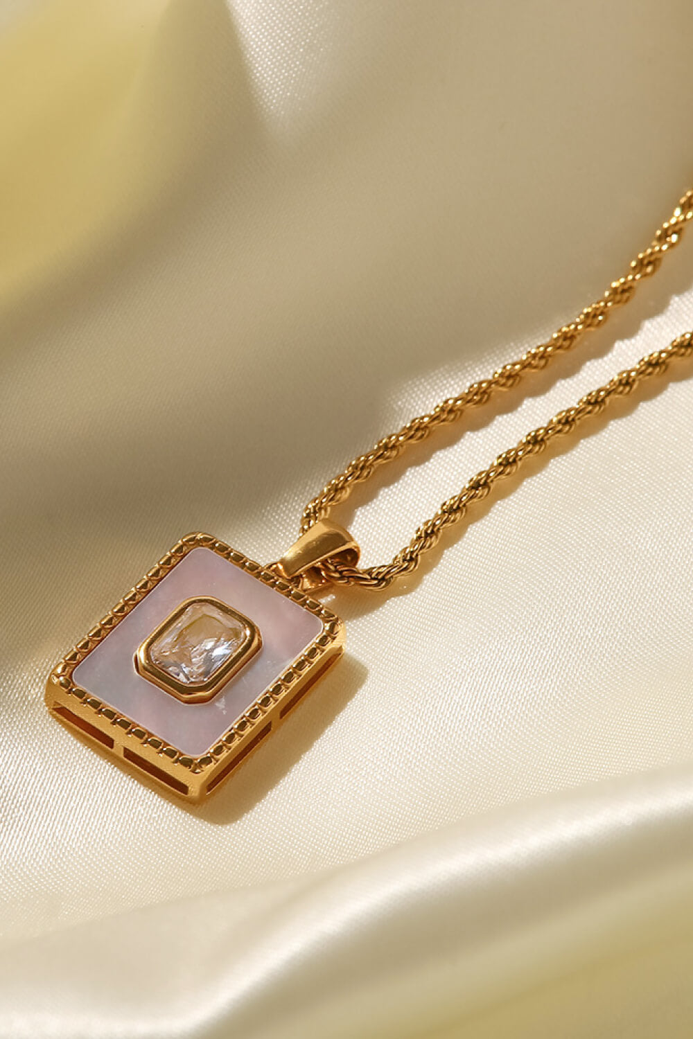 Square Pendant Twisted Chain Necklace - AllIn Computer