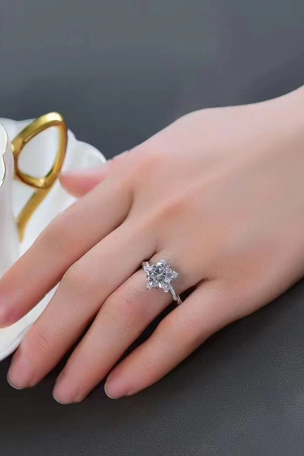 3 Carat Moissanite Twisted Ring - AllIn Computer