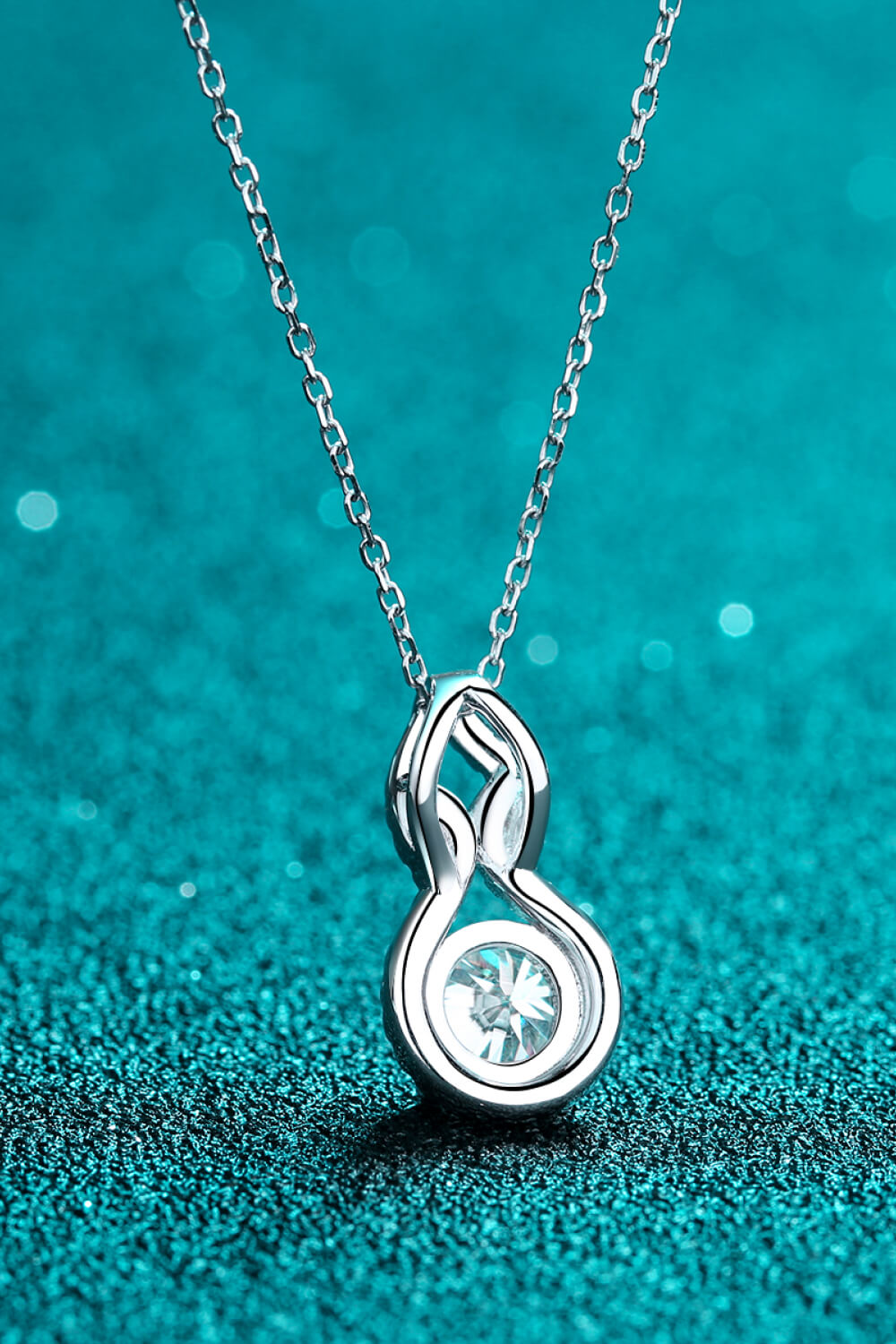1 Carat Moissanite Pendant Necklace - AllIn Computer