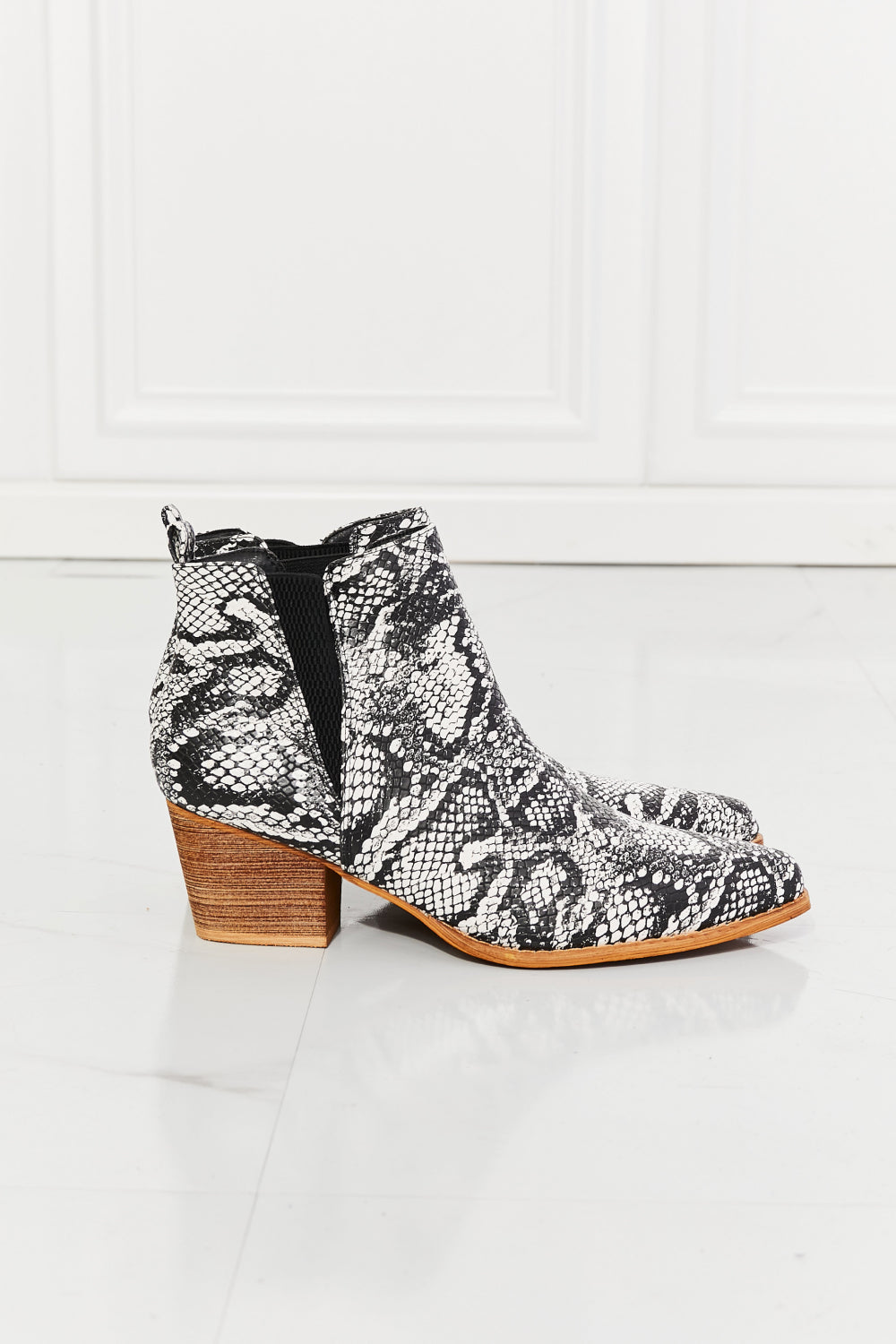 MMShoes Back At It Point Toe Bootie in Snakeskin - AllIn Computer