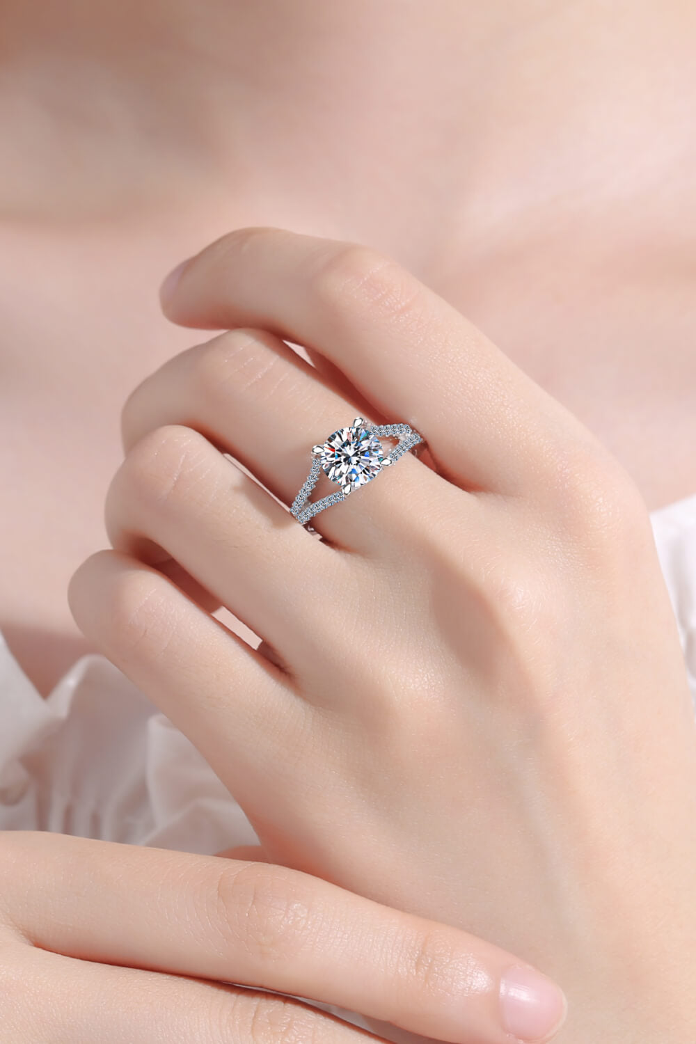 Stylish Moissanite Sterling Silver Ring - AllIn Computer