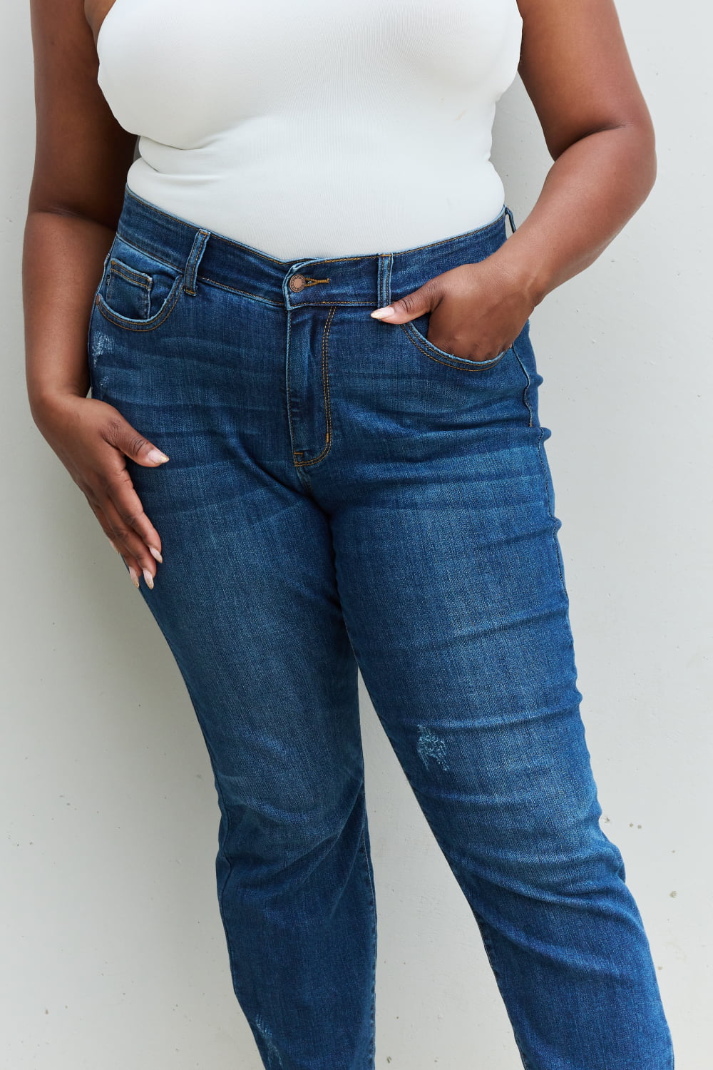Judy Blue Aila Regular Full Size Mid Rise Cropped Relax Fit Jeans - AllIn Computer