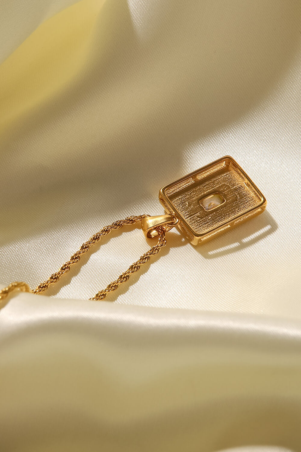 Square Pendant Twisted Chain Necklace - AllIn Computer