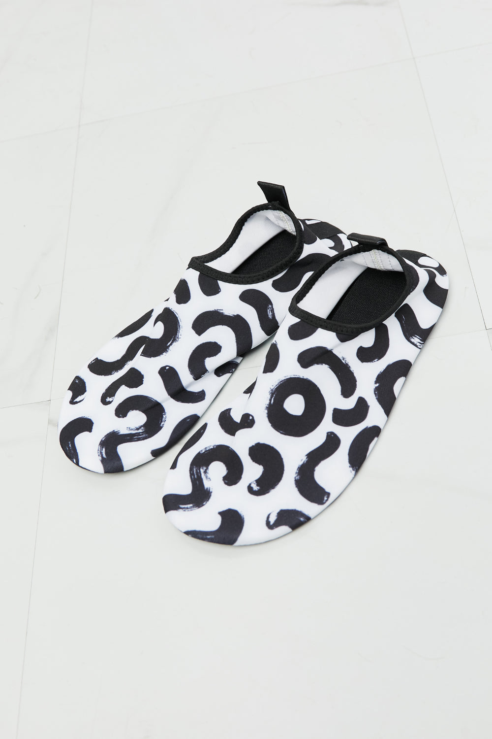 MMshoes On The Shore Water Shoes in White - AllIn Computer