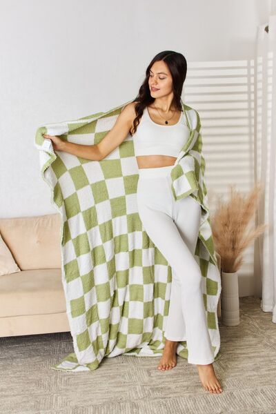 Cuddley Checkered Decorative Throw Blanket - AllIn Computer