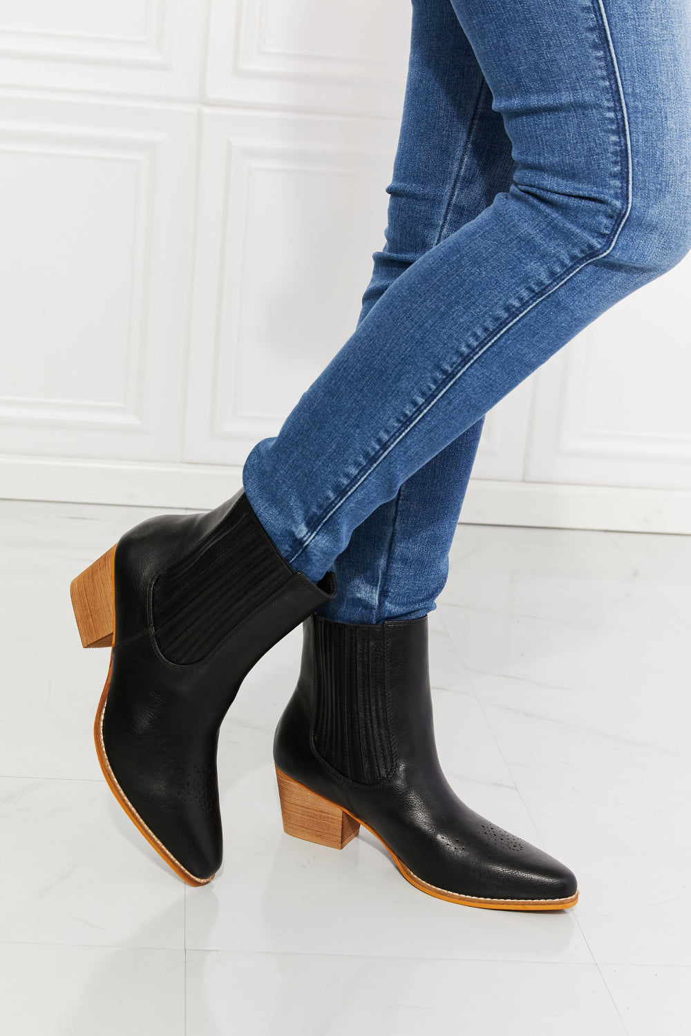 MMShoes Love the Journey Stacked Heel Chelsea Boots in Black - AllIn Computer