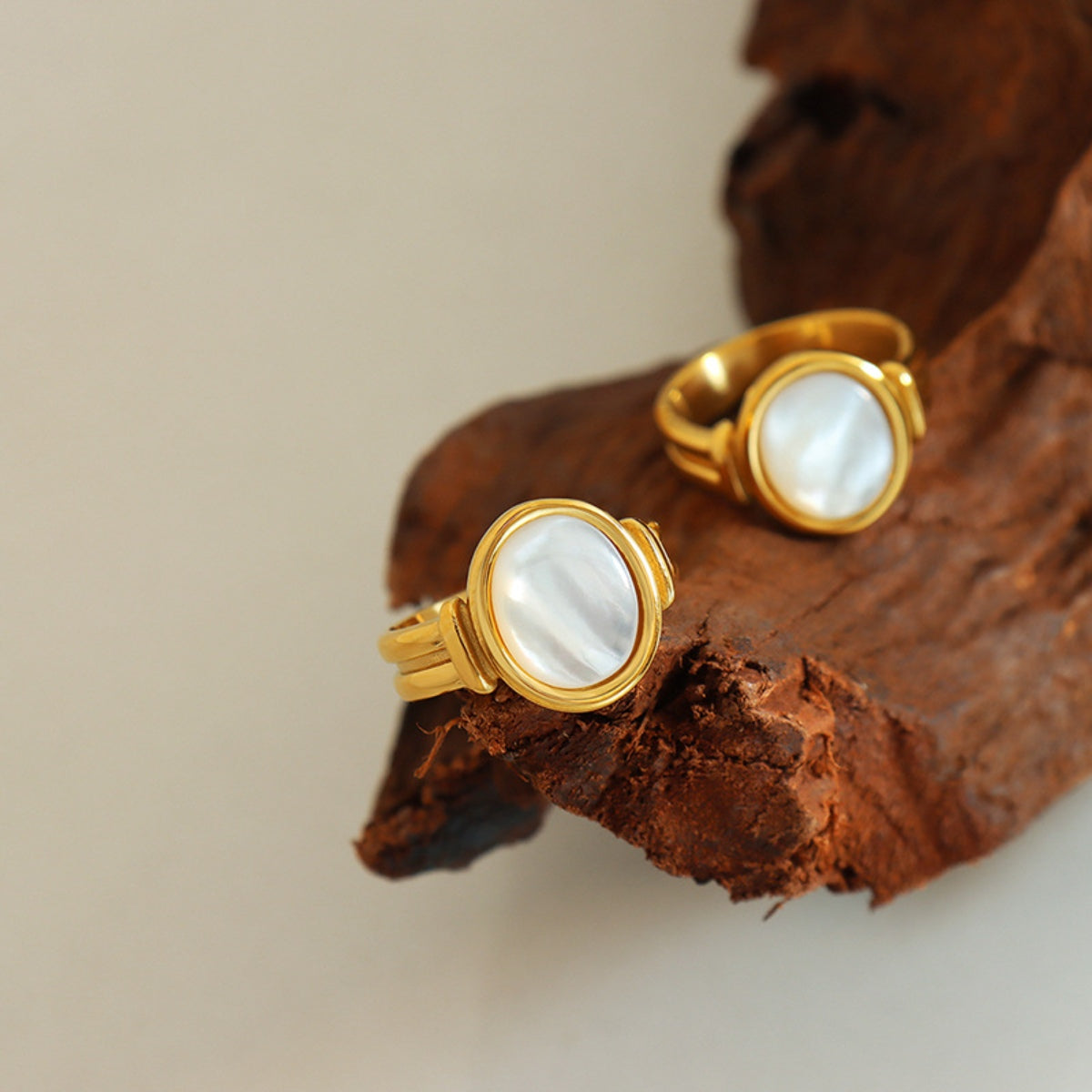Titanium Steel White Sea Shell Ring - AllIn Computer
