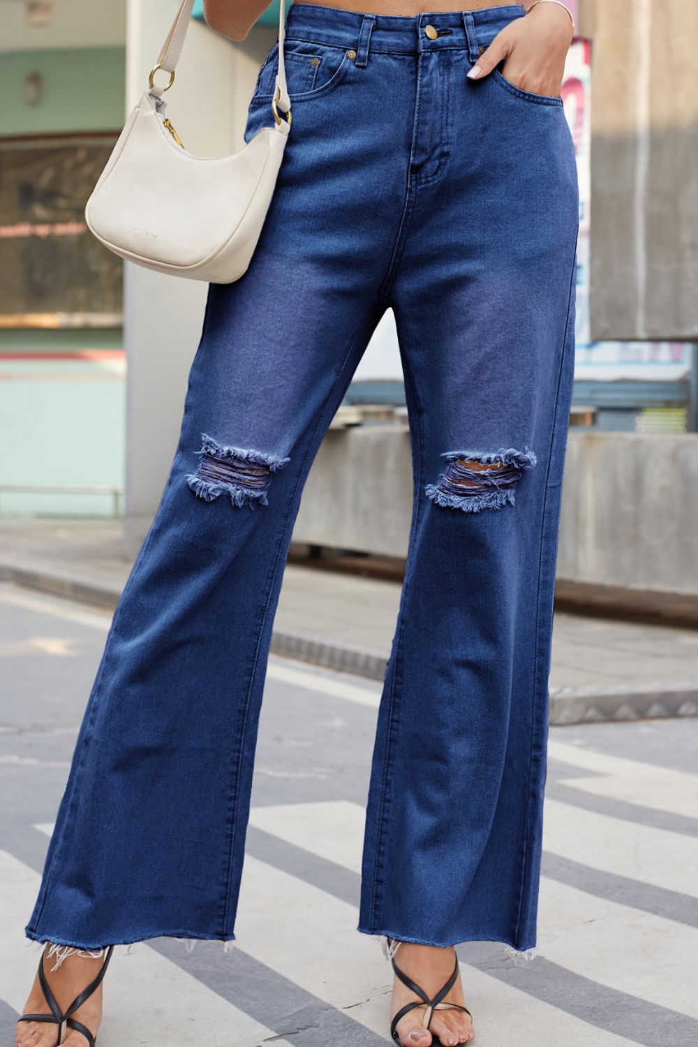 Distressed Buttoned Loose Fit Jeans - AllIn Computer