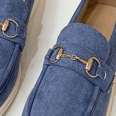 Metal Buckle Flat Sneakers - AllIn Computer