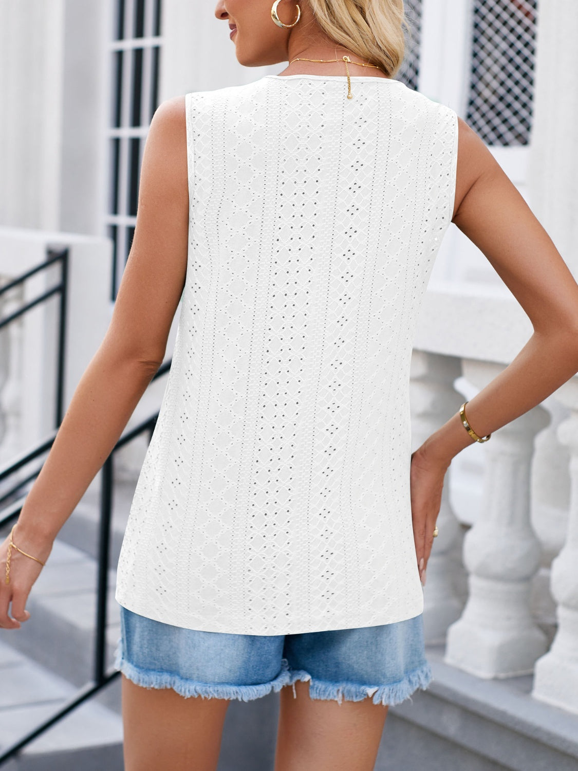 Eyelet V-Neck Tank - AllIn Computer